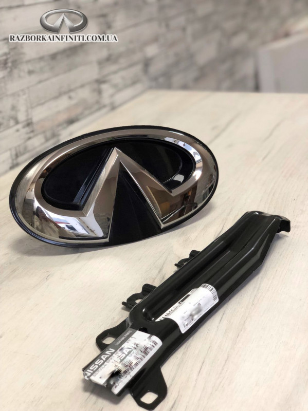 F31813JAMA Кронштейн переднього крила лівий Infiniti QX60 2012-2020